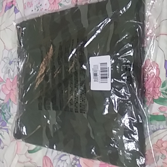 Sweater - Picture 3 of 7